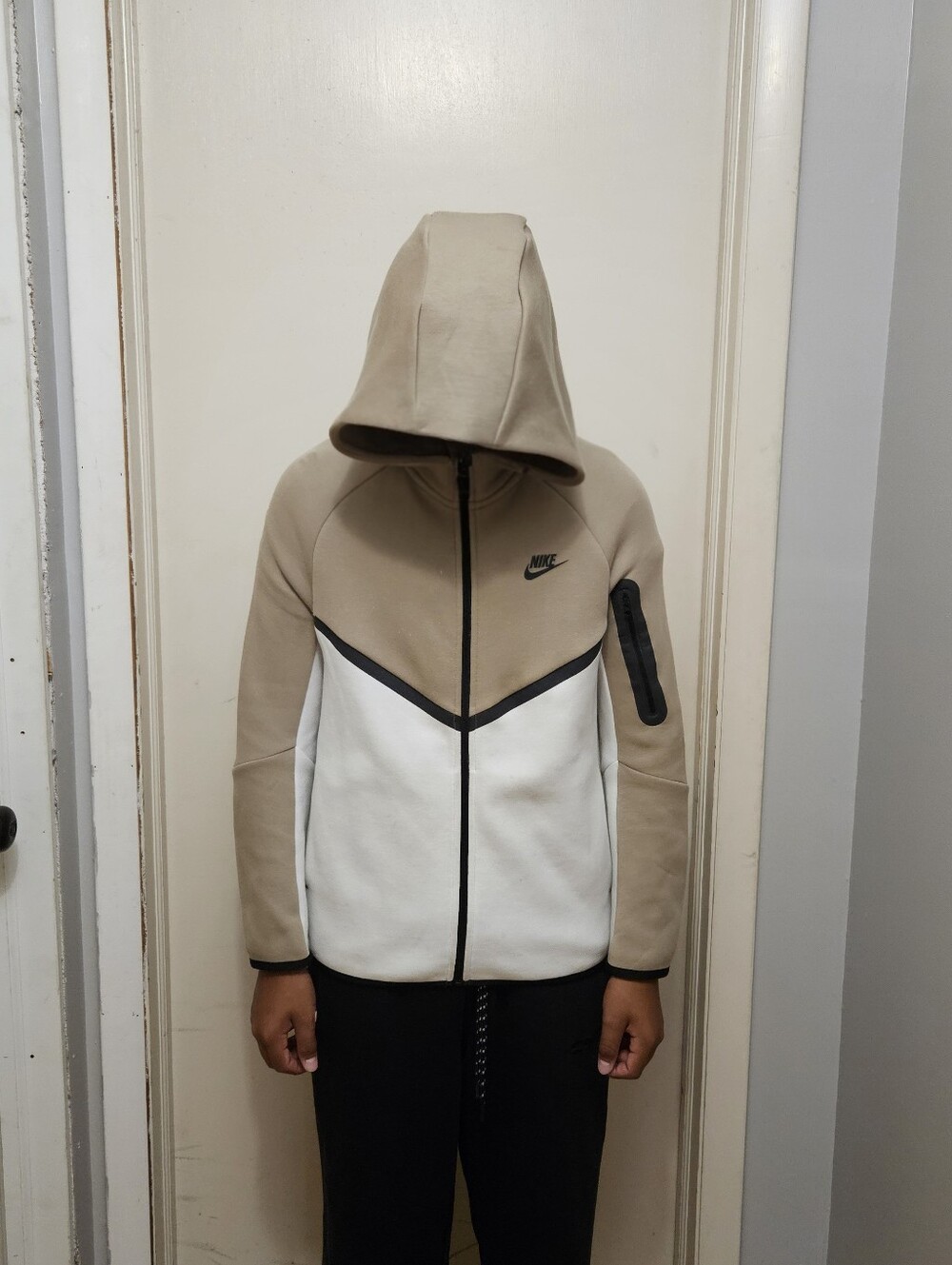 Boy Youth XL Nike Tech